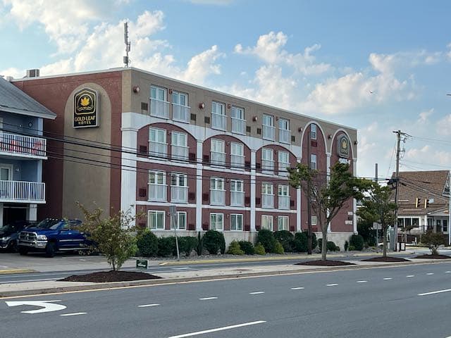 Gold Leaf Hotel